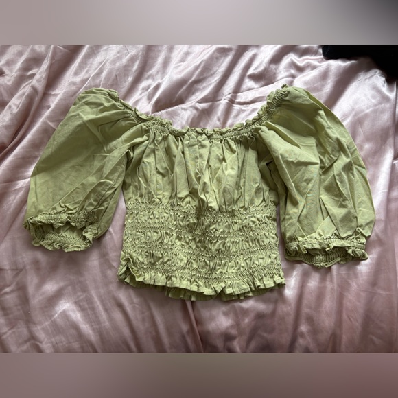 levis lime crop top - Picture 3 of 3